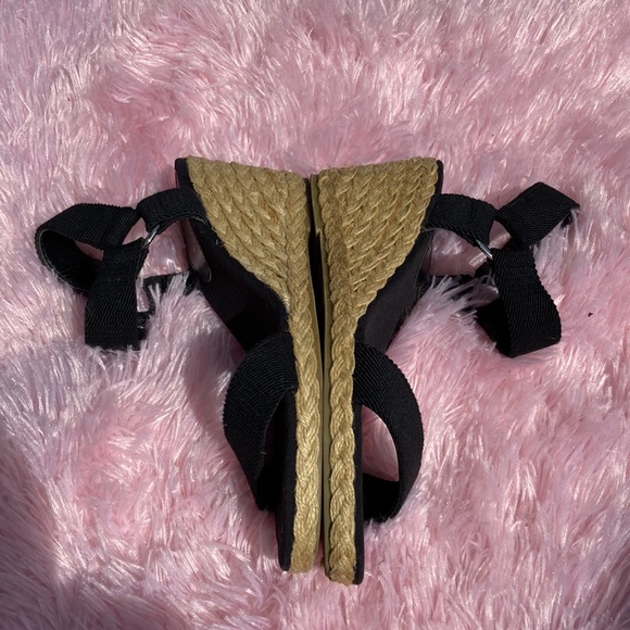 Chaps canvas espadrille style sandals with 2” heel size 9 - Picture 6 of 9